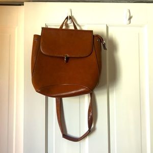 Versatile leather bag